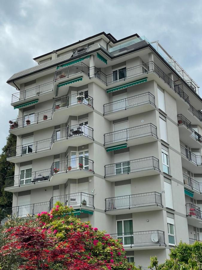 Апартаменты A Casa Di Chiara Стреза Экстерьер фото